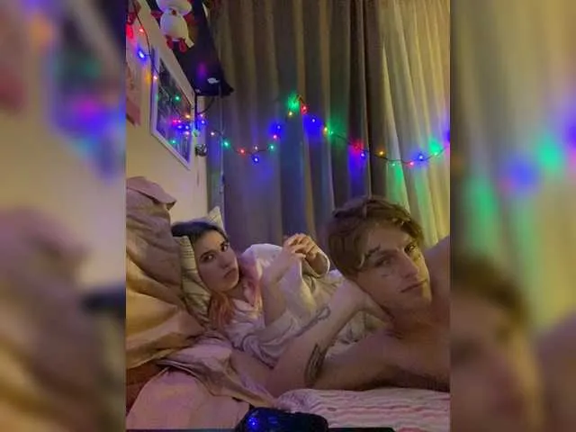 Live sex webcam photo for NikaVlad #271012366
