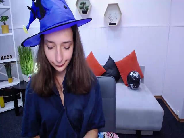 Live sex webcam photo for VickyMurr #271010787