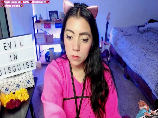 Live sex webcam photo for LionessHunts #271007368