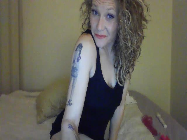 Live sex webcam photo for HarperCole78 #271004002