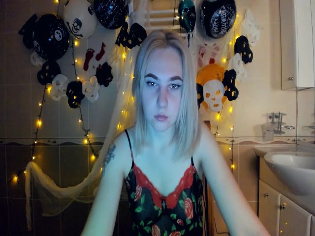 Live sex webcam photo for HannaLismont #271015910