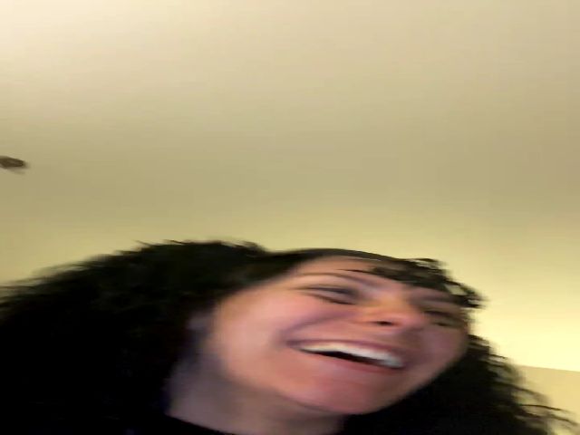 Live sex webcam photo for CreamyCookey #271015981