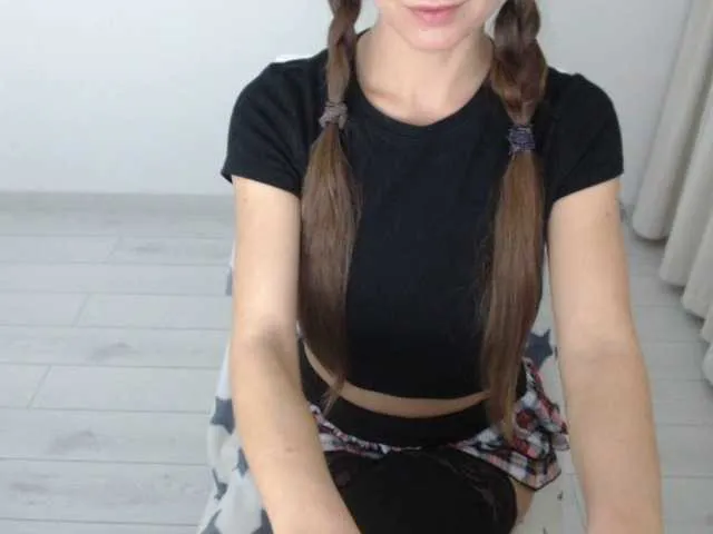 Live sex webcam photo for Little-erotic #271024354