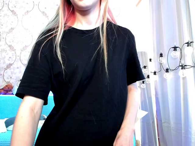 Live sex webcam photo for KiraLiLime #287990170