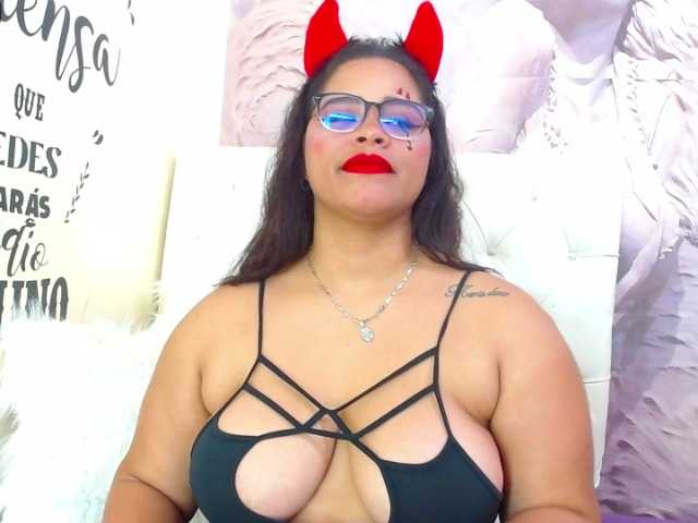 Live sex webcam photo for EmmanuelleBBW #271019801