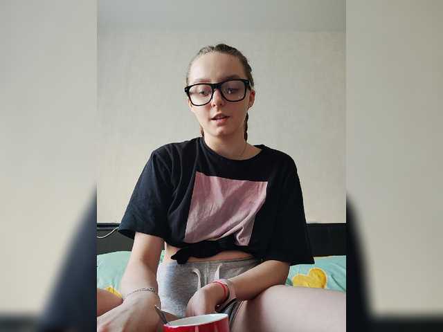 Live sex webcam photo for Littlexterry #271021849