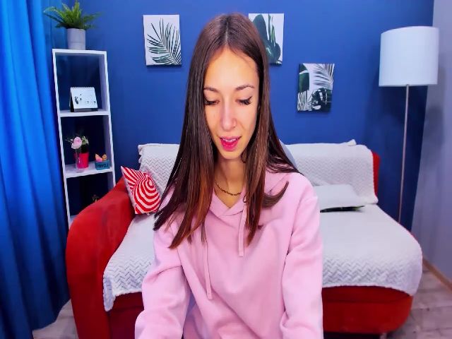 Live sex webcam photo for LucySlim #271020932