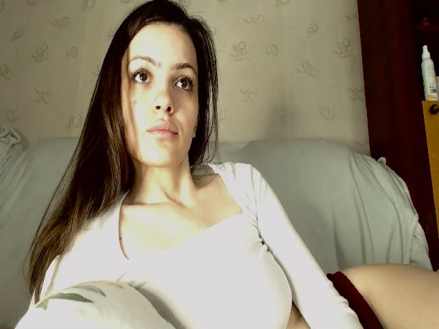 Live sex webcam photo for Snow_Whiteee #271022476