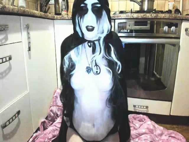 Live sex webcam photo for YumiBelle #271016383