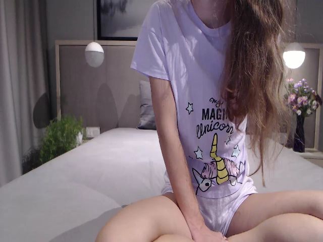 Live sex webcam photo for Innocent_Miss #271023385