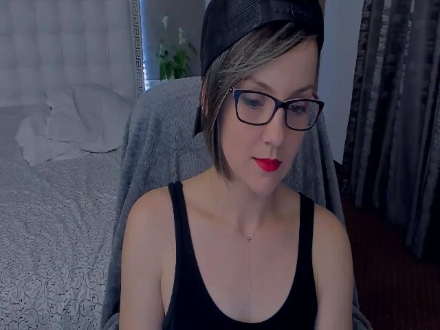 Live sex webcam photo for TiffanyRioxxx #271017830