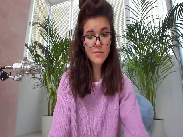 Live sex webcam photo for MissJeanne #271021459
