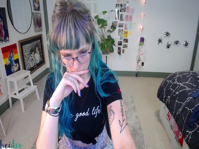 Live sex webcam photo for heidiv #271020629