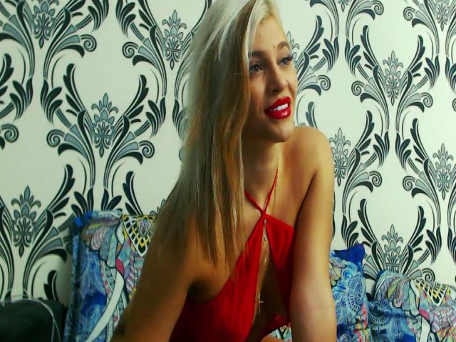 Live sex webcam photo for Lorehottie #271023219