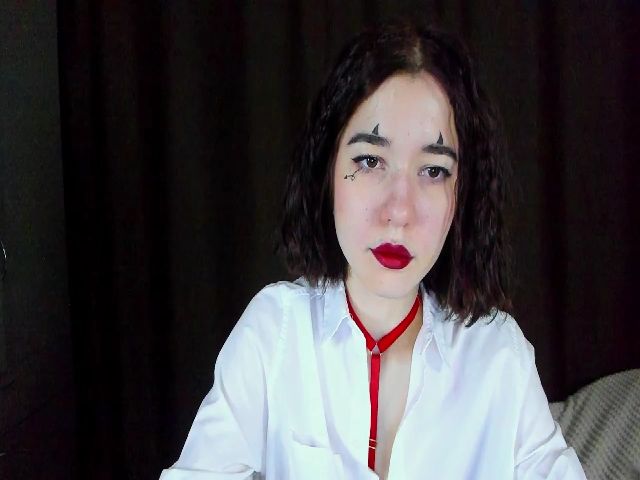 Live sex webcam photo for JenniferHardy #271018756