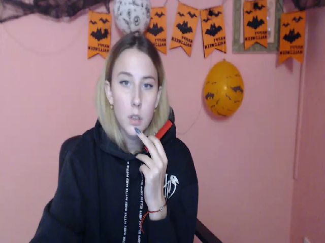 Live sex webcam photo for ModestBlonde #271023362