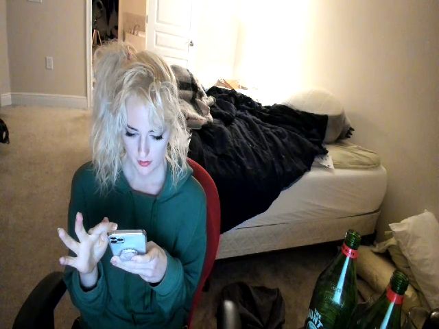 Live sex webcam photo for Domme_Jeans #271018625