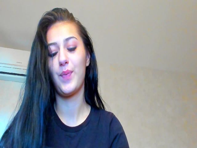 Live sex webcam photo for Kasey_Dee #271020465