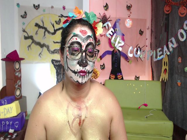 Live sex webcam photo for Emmarocker #271024089