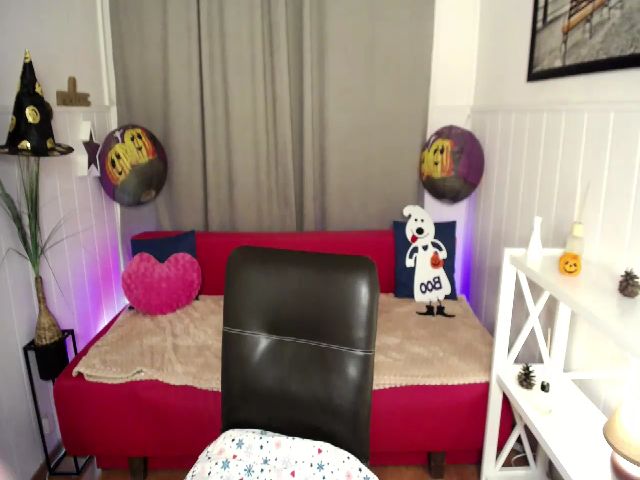 Live sex webcam photo for NicaKitty #271016659