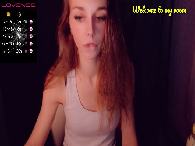 Live sex webcam photo for EmilyyyClark #271026862