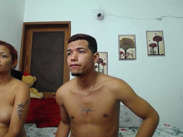 Live sex webcam photo for couplesgame2 #271016847