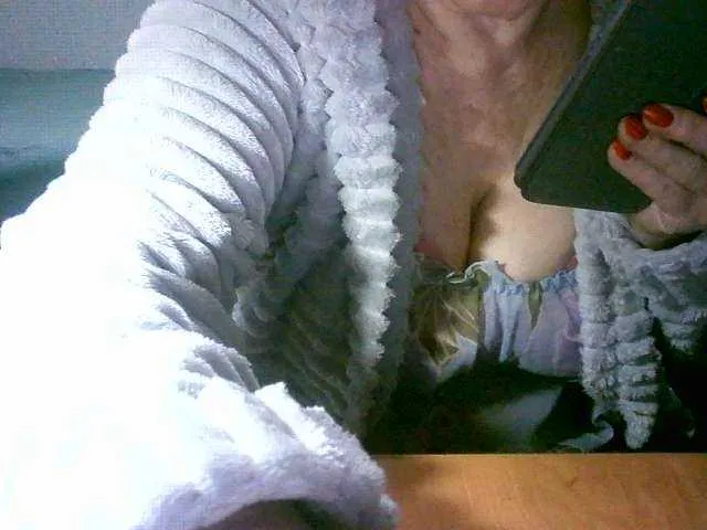 Live sex webcam photo for RomachkaT #271019546