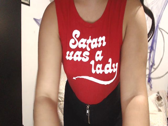 Live sex webcam photo for OnixxLee #271027275