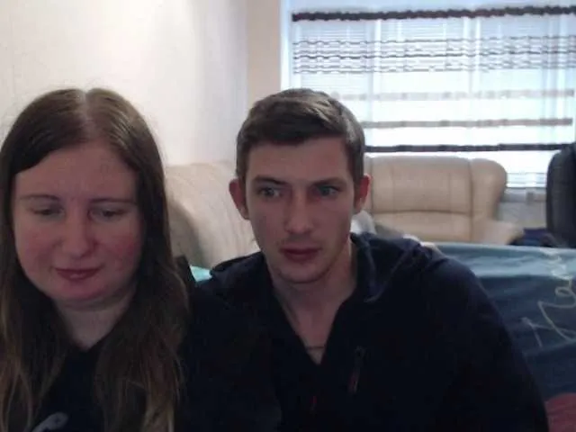 Live sex webcam photo for PeterAndJenda #271021796