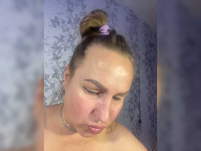 Live sex webcam photo for ShySexyBaby #271024479