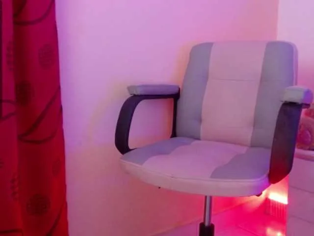 Live sex webcam photo for rousy-rhoades #271016728