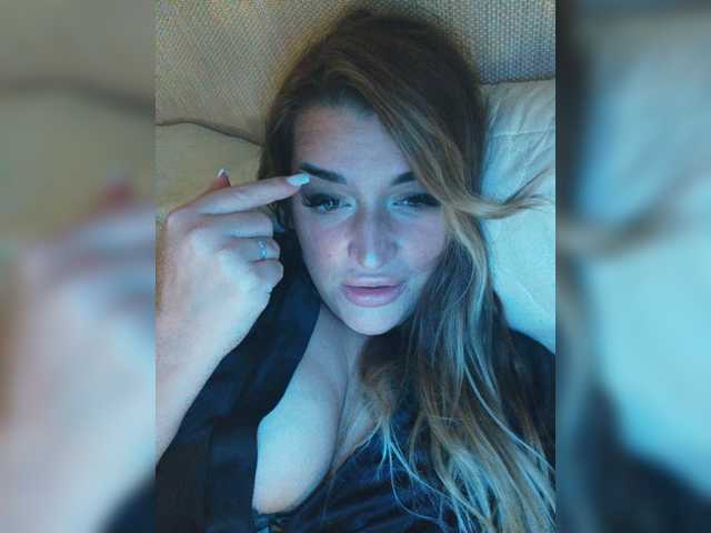 Live sex webcam photo for Wennice #271024590