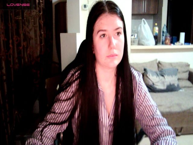 Live sex webcam photo for EmmaRaven #271025867