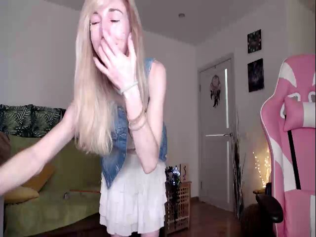 Live sex webcam photo for Alielli #271016219