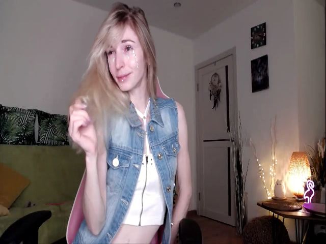 Live sex webcam photo for Alielli #271017232