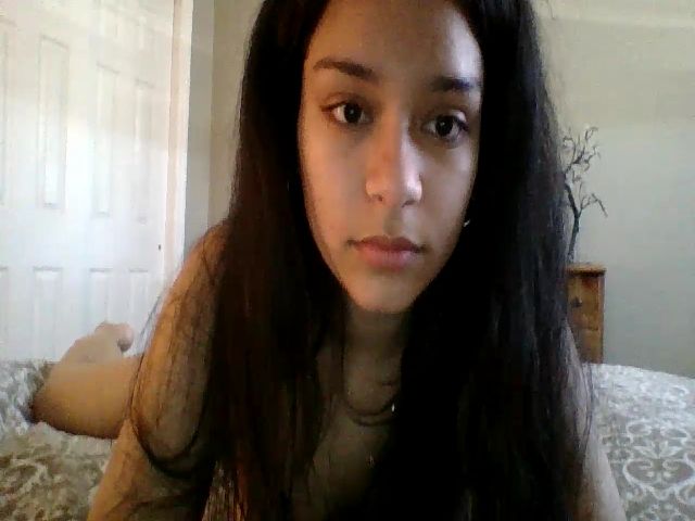 Live sex webcam photo for Adrianaxo1 #271025831