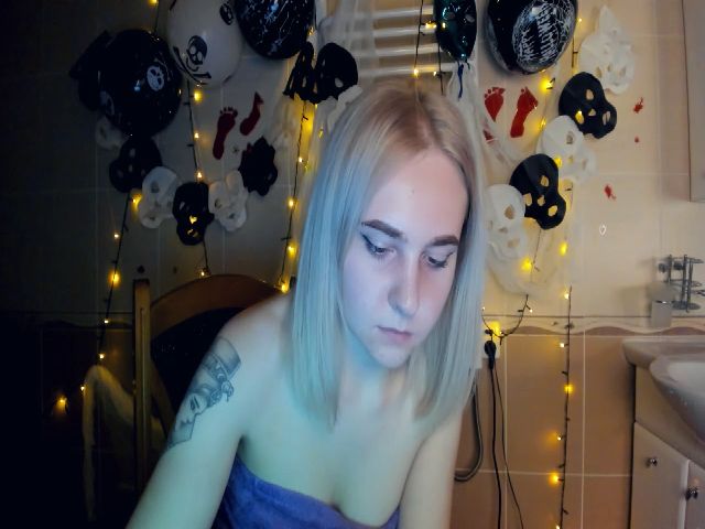 Live sex webcam photo for HannaLismont #271018374