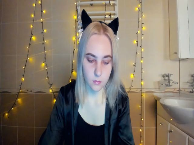 Live sex webcam photo for HannaLismont #271026034