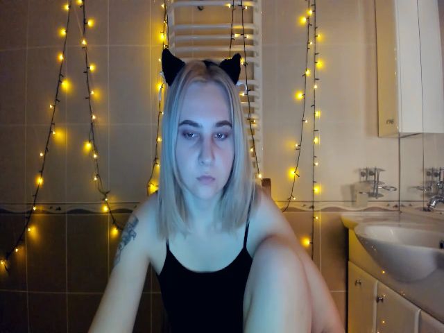 Live sex webcam photo for HannaLismont #271027312