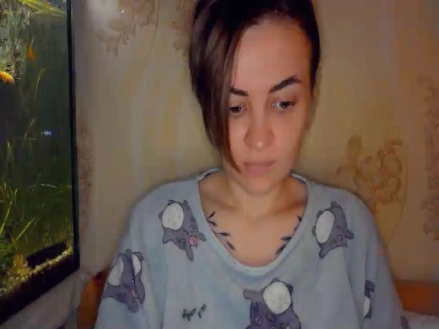 Live sex webcam photo for KateKat33 #271026728