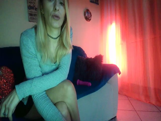 Live sex webcam photo for Shylollipop #271020647