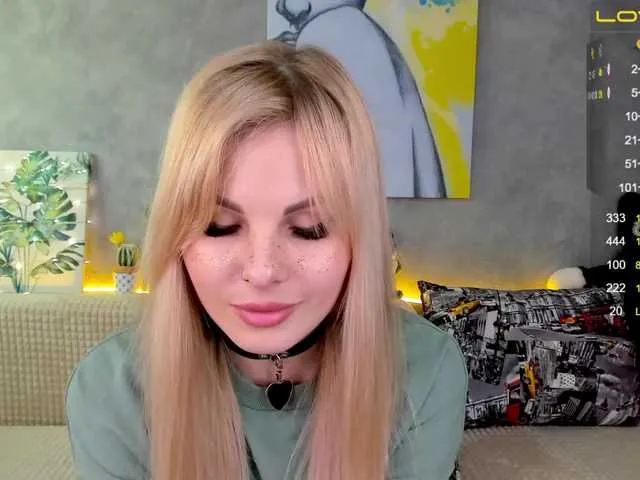 Live sex webcam photo for LiluDallass #287915673