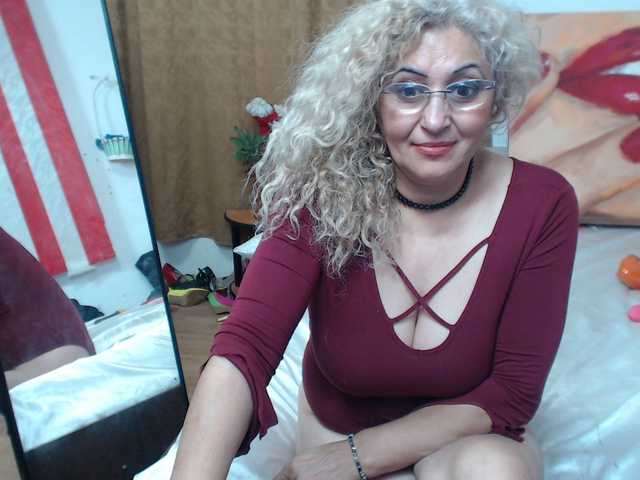 Live sex webcam photo for ladydy4u #271038004