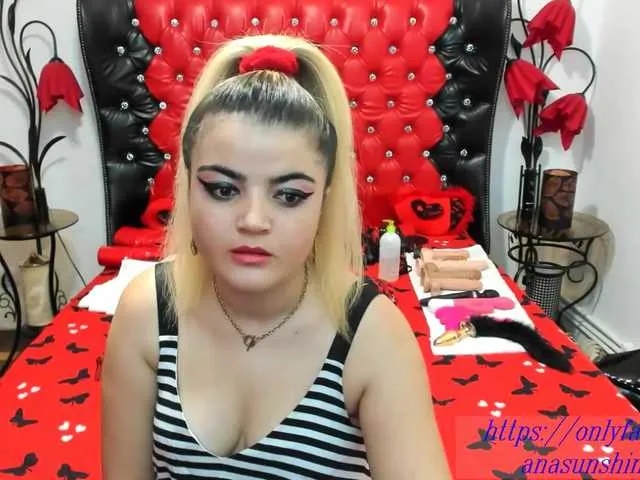 Live sex webcam photo for sweetslaveank #271031232