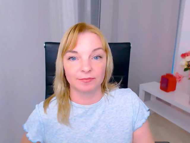 Live sex webcam photo for ReganLovely #271034221