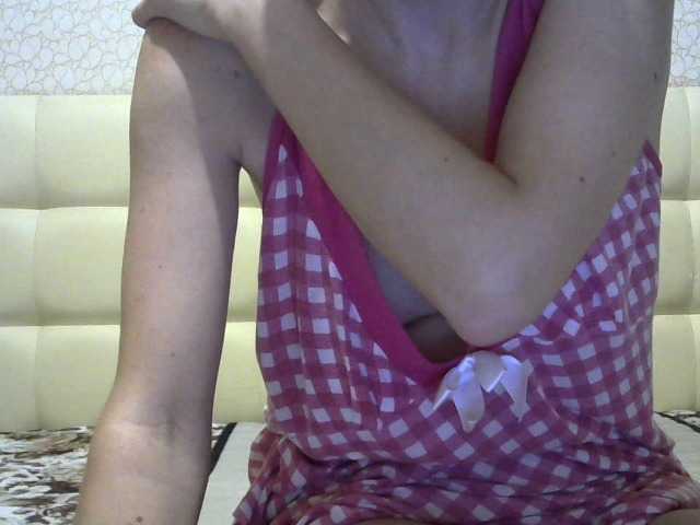 Live sex webcam photo for Saraoff82 #271039215