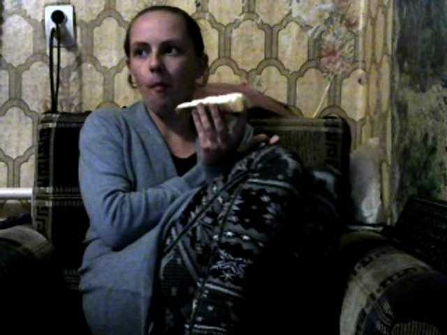 Live sex webcam photo for REPTILIAY #271039070