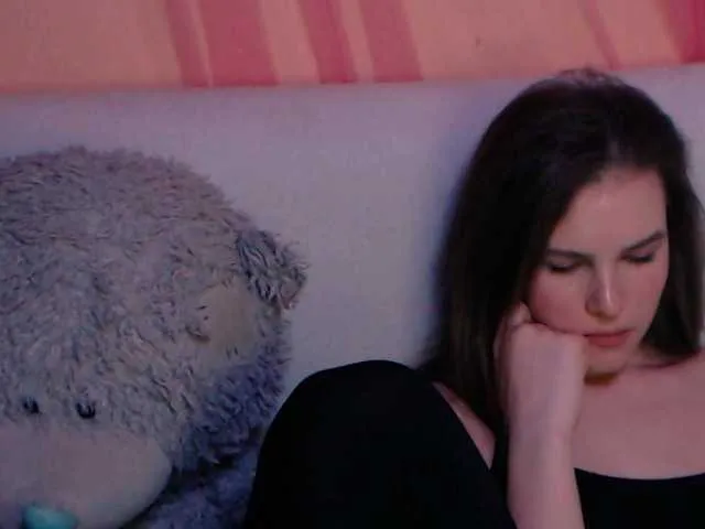 Live sex webcam photo for roksanamae #271034391