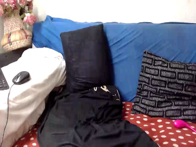 Live sex webcam photo for AngelEbony21 #271041911