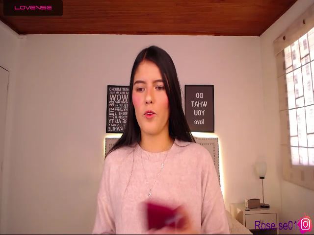 Live sex webcam photo for Rose_se #271040793